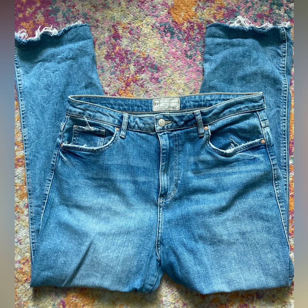Free People relaxed skinny/straight leg jeans high rise size 31